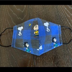1 /$5  Stylish SNOOPY face mask 🐶